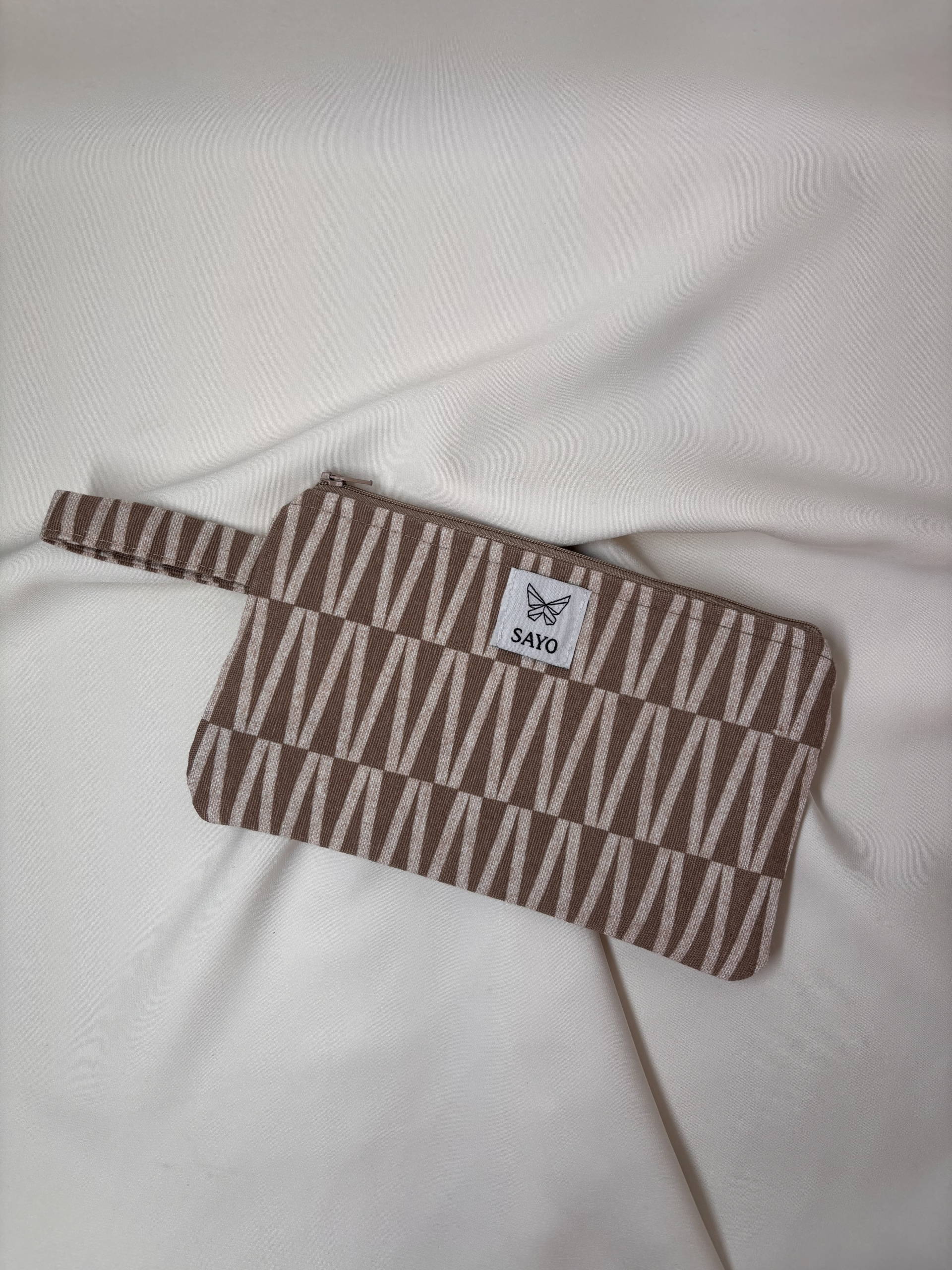 tempImagelAbUJr LINYA - Image 1